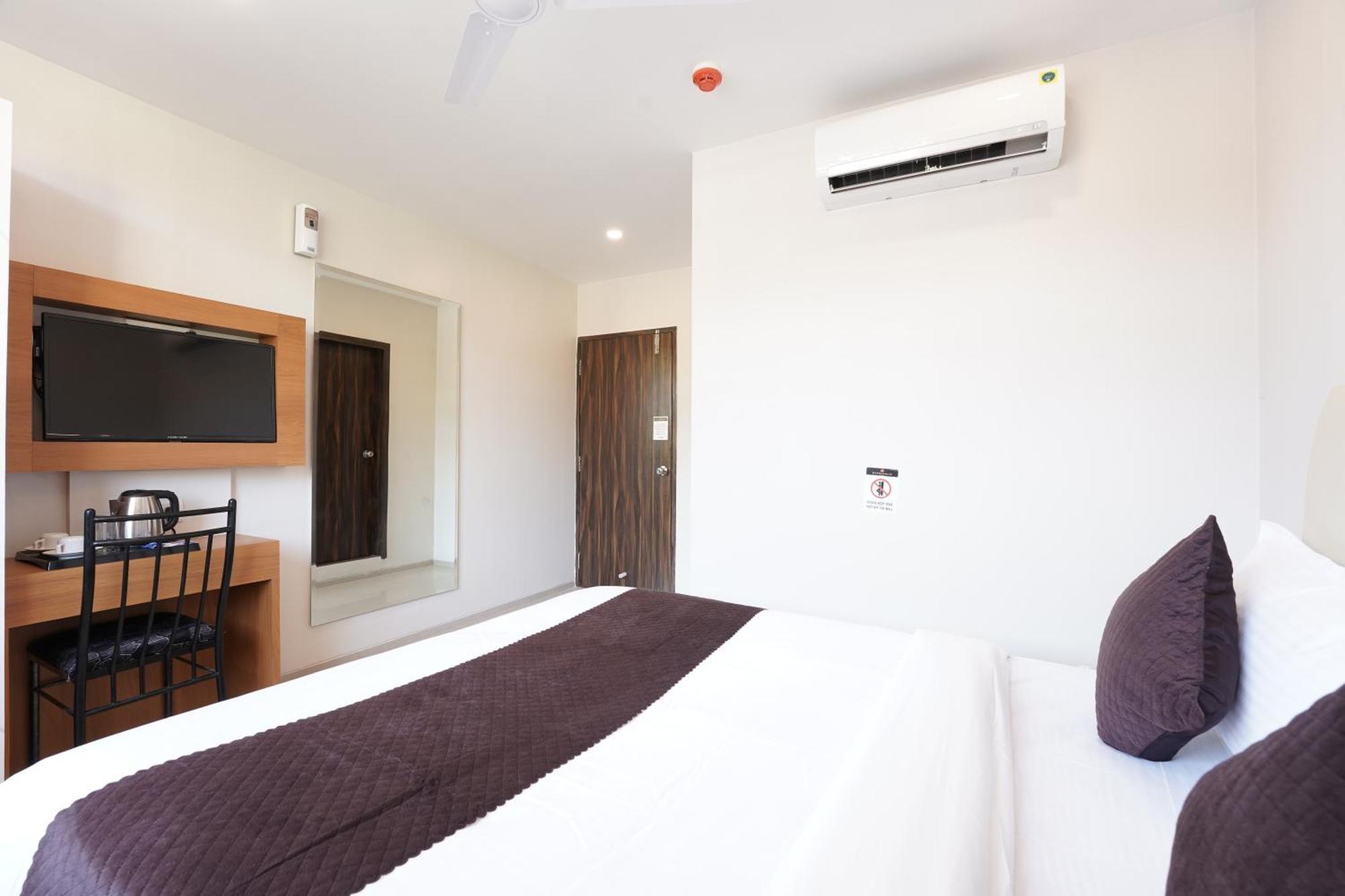 Metropolis Business Hotel Панаджи Екстериор снимка