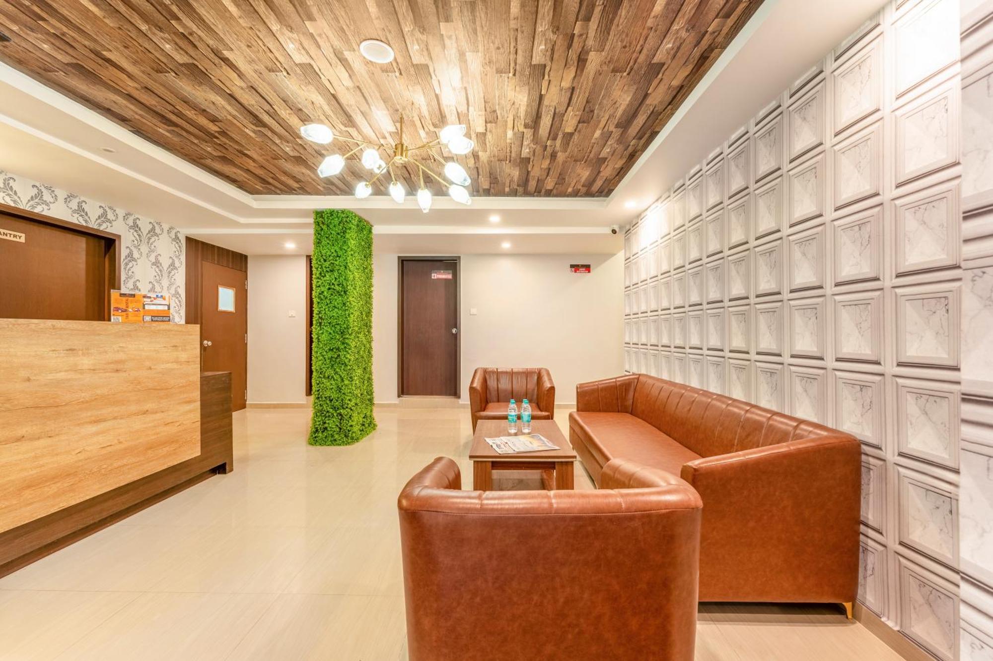 Metropolis Business Hotel Панаджи Екстериор снимка