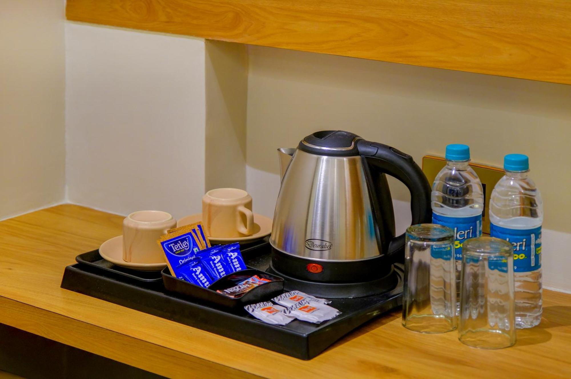 Metropolis Business Hotel Панаджи Екстериор снимка
